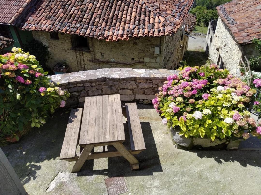 La Xiana Guest House Taranes Exterior photo